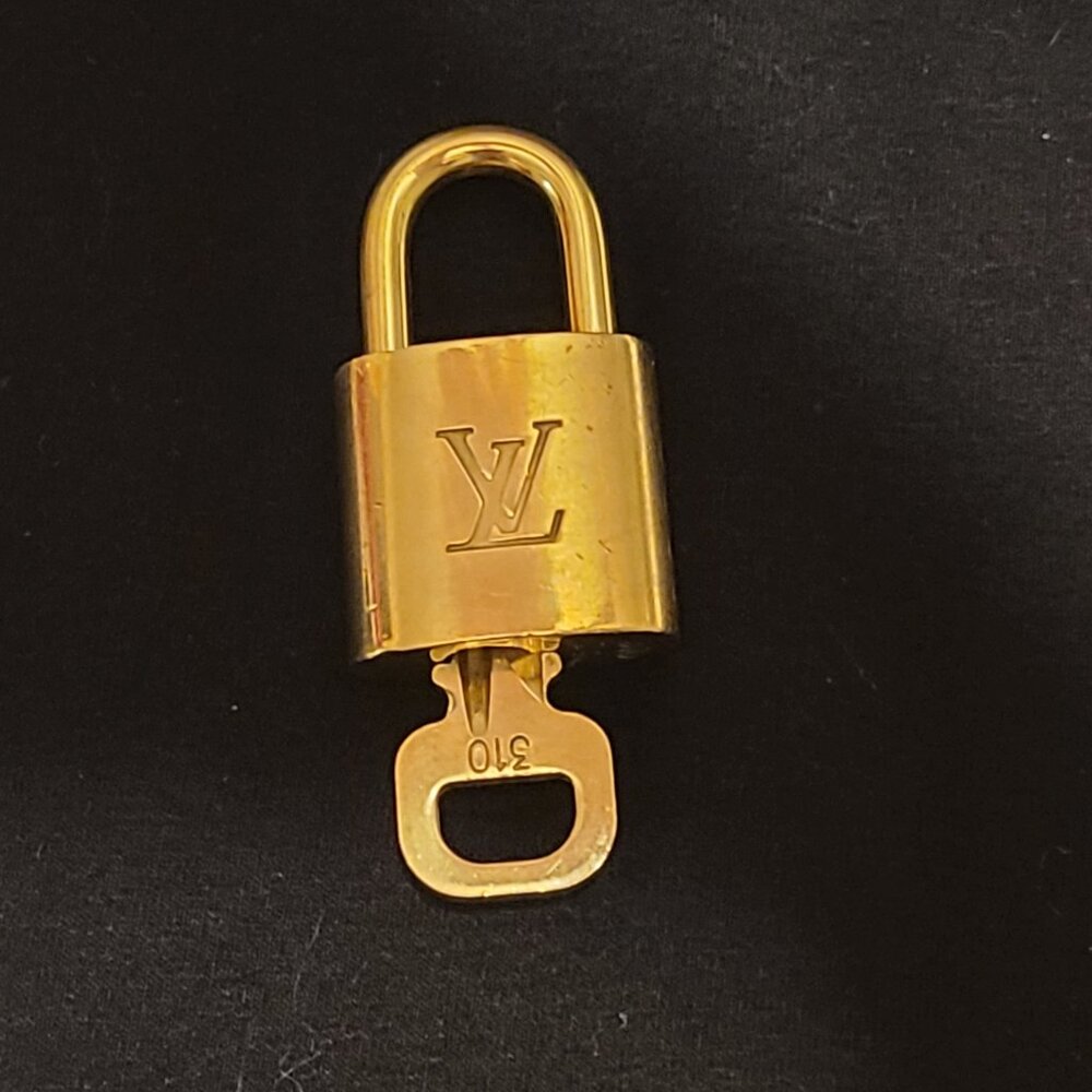LV Lock & Key # 310 - Picture 13 of 13